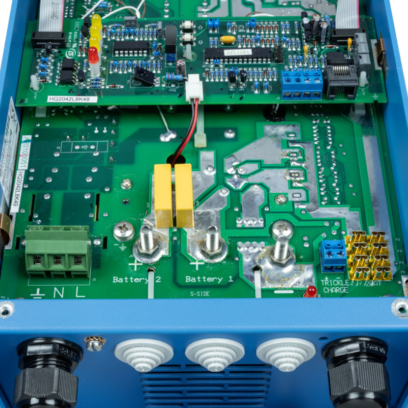 Obrazek produktu Phoenix Charger 24/25(2+1) 120/240V (SKU: 3455) - importowany z CSV (SunTrack) blank