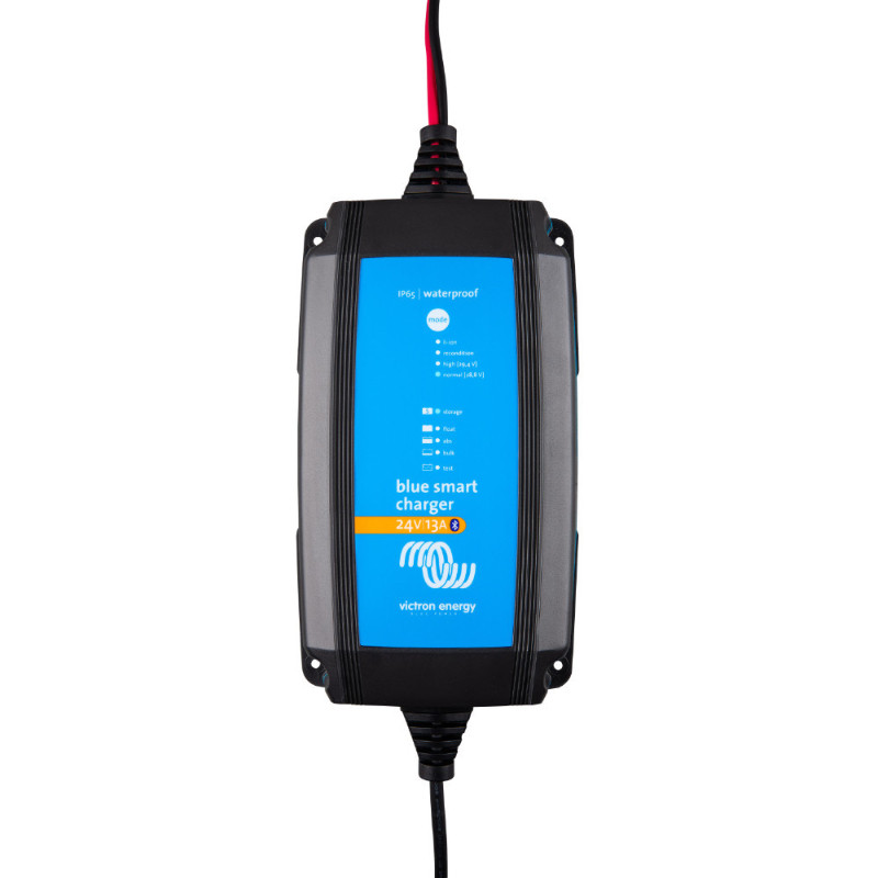 Obrazek produktu Blue Smart IP65 Charger 24/13(1) 230V UK + DC connector (SKU: 3780) - importowany z CSV (SunTrack) blank