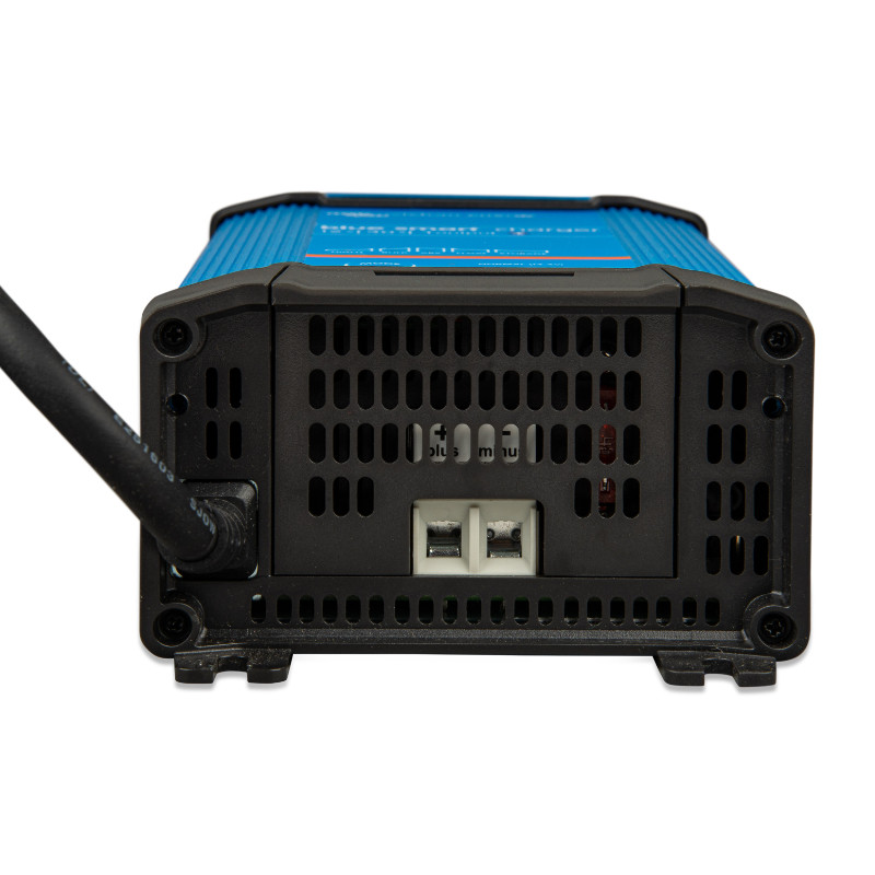 Obrazek produktu Blue Smart IP22 Charger 12/30 (1) (SKU: 2523) - importowany z CSV (SunTrack)